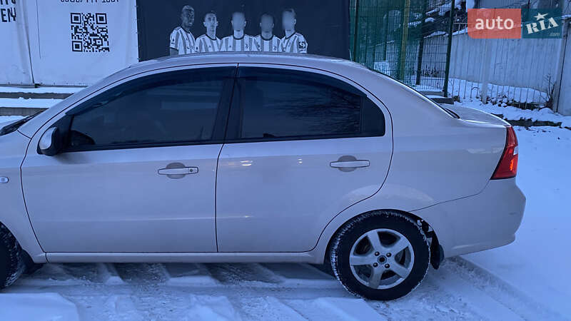 Седан Chevrolet Aveo 2008 в Киеве фото 5 Седан Chevrolet Aveo 2008 в Киеве