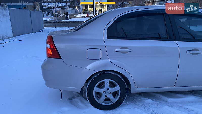 Седан Chevrolet Aveo 2008 в Киеве фото 10 Седан Chevrolet Aveo 2008 в Киеве