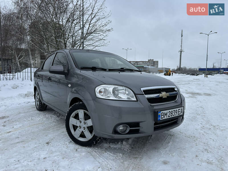 Седан Chevrolet Aveo 2011 в Сумах