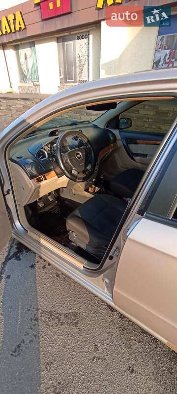 Седан Chevrolet Aveo 2008 в Кременчуці