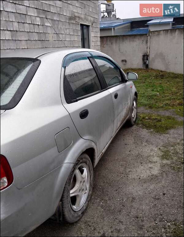 Седан Chevrolet Aveo 2005 в Тернополі