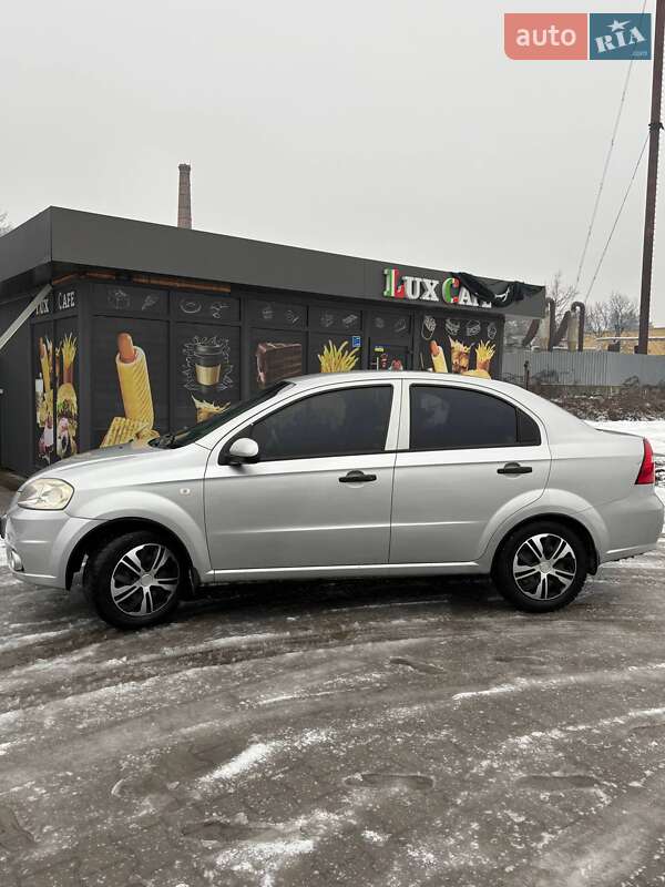 Седан Chevrolet Aveo 2008 в Иршаве