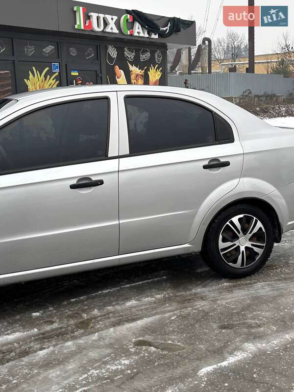 Седан Chevrolet Aveo 2008 в Иршаве