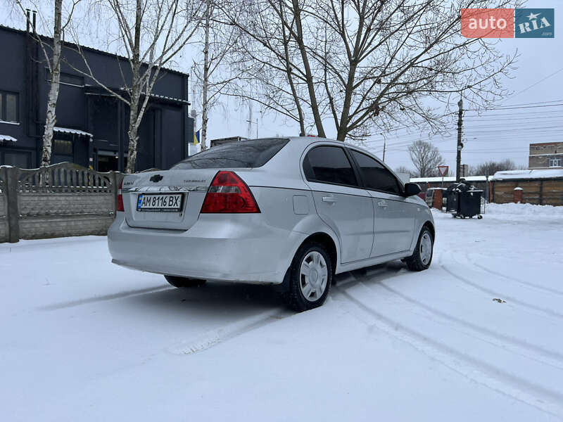 Седан Chevrolet Aveo 2008 в Бердичеві