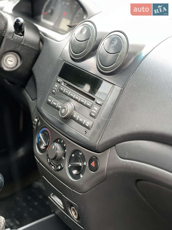 Седан Chevrolet Aveo 2008 в Сумах