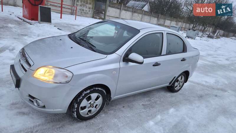 Седан Chevrolet Aveo 2011 в Виннице