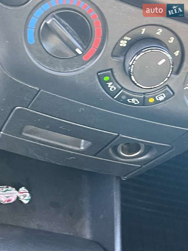 Седан Chevrolet Aveo 2007 в Мене