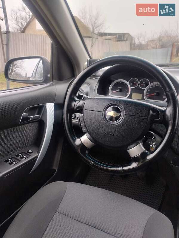 Седан Chevrolet Aveo 2007 в Херсоне