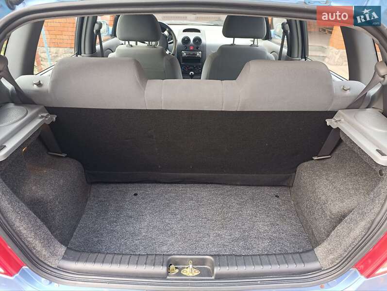 Хэтчбек Chevrolet Aveo 2005 в Запорожье
