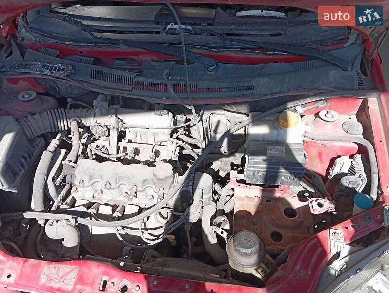 Седан Chevrolet Aveo 2006 в Николаеве