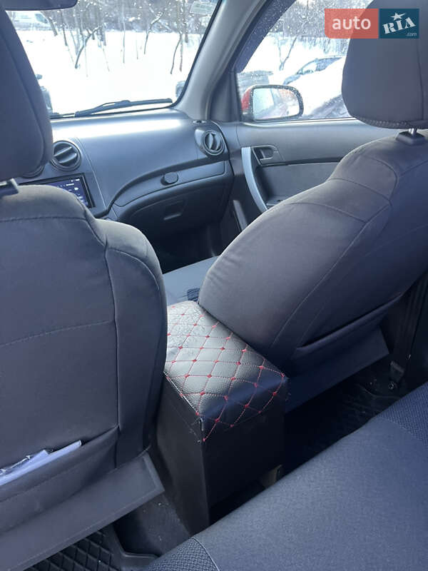 Седан Chevrolet Aveo 2006 в Львове