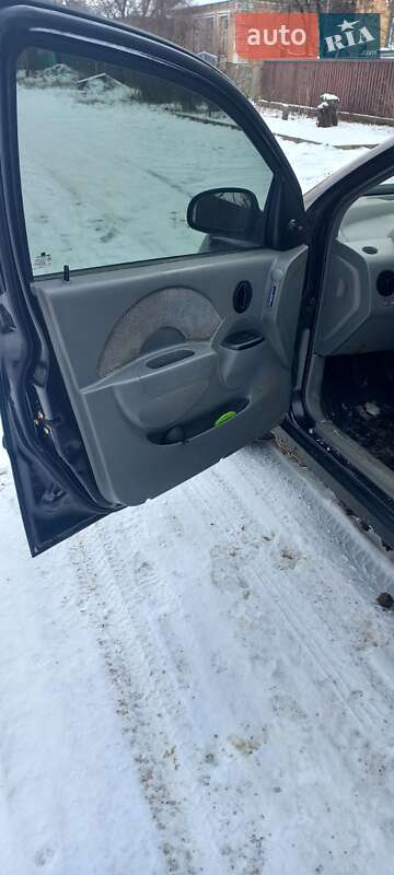 Седан Chevrolet Aveo 2005 в Кропивницком