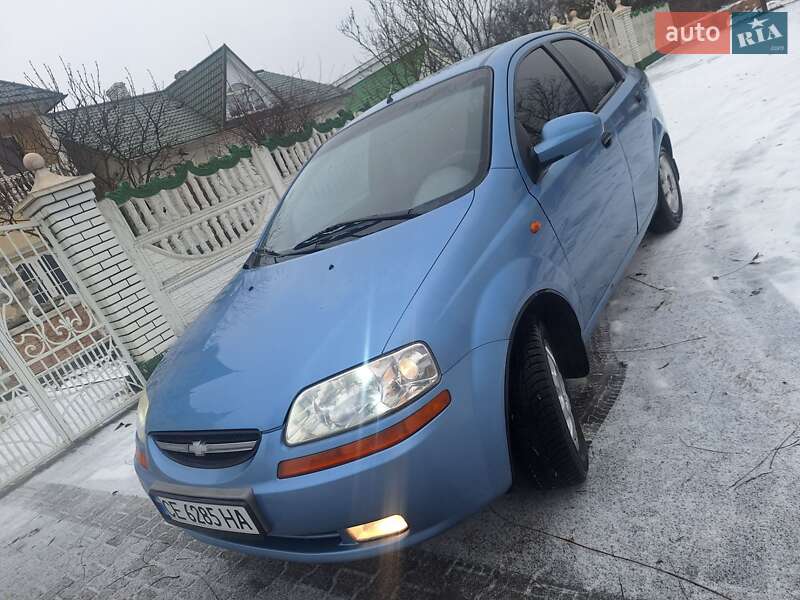 Седан Chevrolet Aveo 2005 в Черновцах