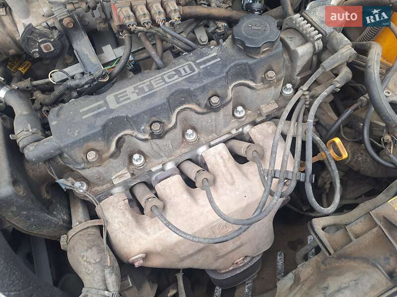 Седан Chevrolet Aveo 2005 в Черновцах