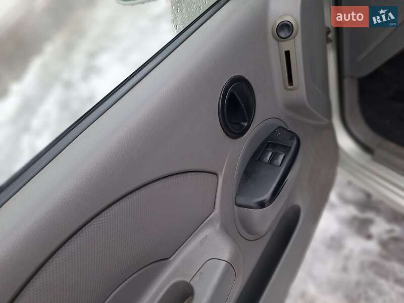 Седан Chevrolet Aveo 2004 в Черновцах фото 30 Седан Chevrolet Aveo 2004 в Черновцах