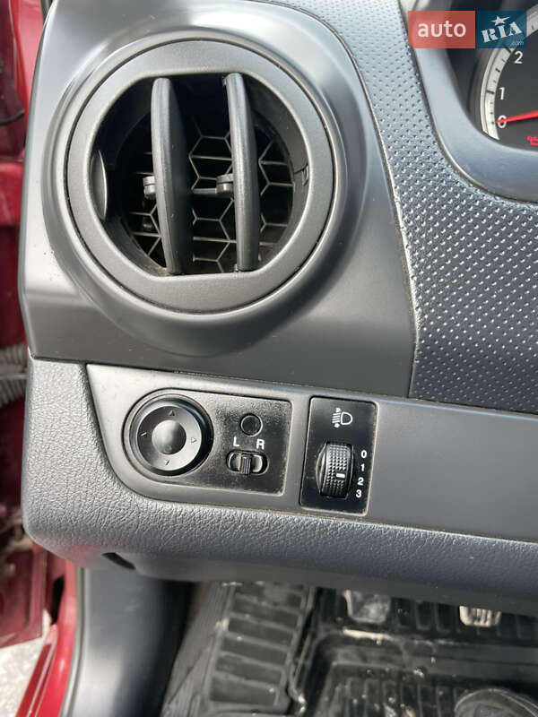 Хэтчбек Chevrolet Aveo 2012 в Желтых Водах фото 16 Хэтчбек Chevrolet Aveo 2012 в Желтых Водах