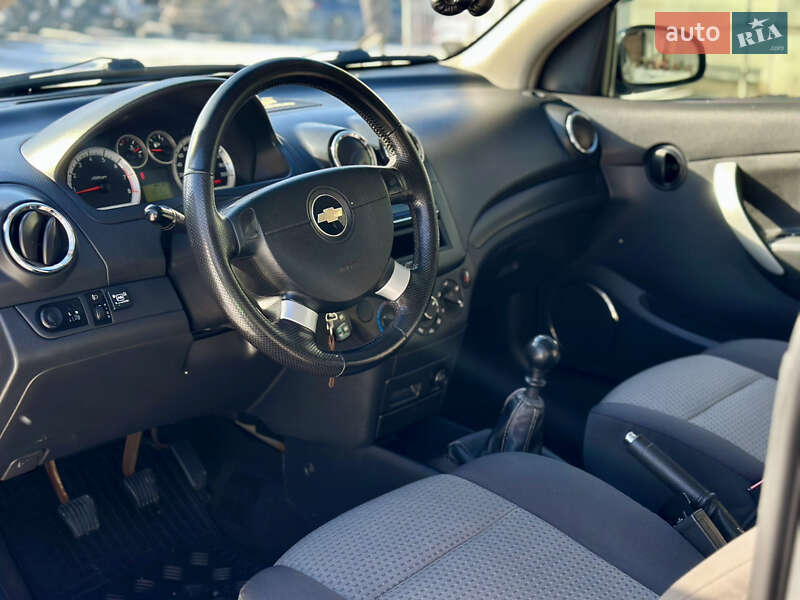 Хетчбек Chevrolet Aveo 2008 в Кривому Розі