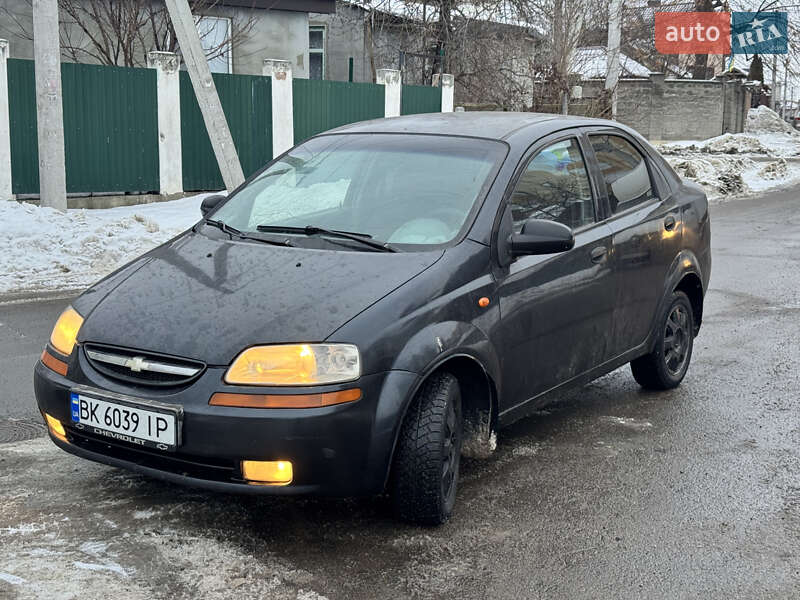 Седан Chevrolet Aveo 2005 в Ровно