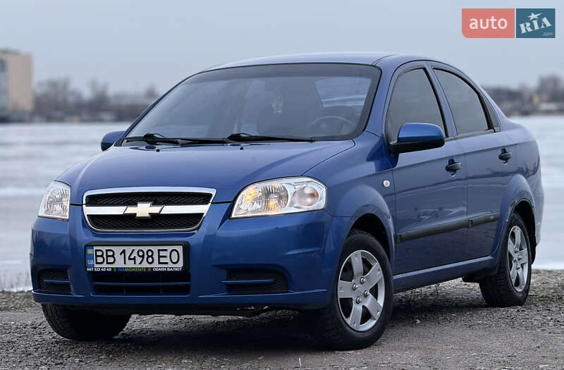 Седан Chevrolet Aveo 2006 в Днепре