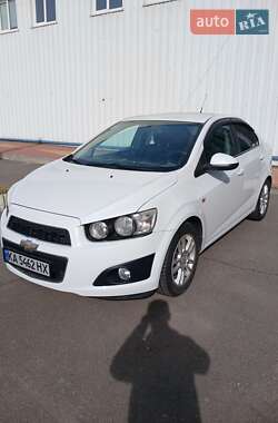 Седан Chevrolet Aveo 2012 в Киеве