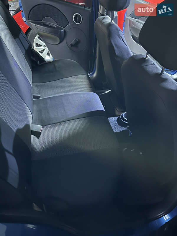 Хэтчбек Chevrolet Aveo 2008 в Киеве