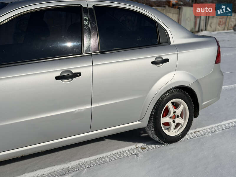 Седан Chevrolet Aveo 2007 в Харькове