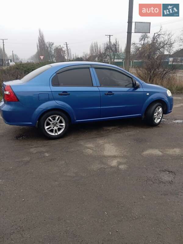 Седан Chevrolet Aveo 2008 в Новоархангельске