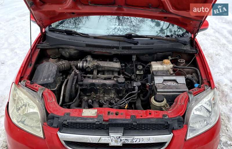 Седан Chevrolet Aveo 2006 в Києві