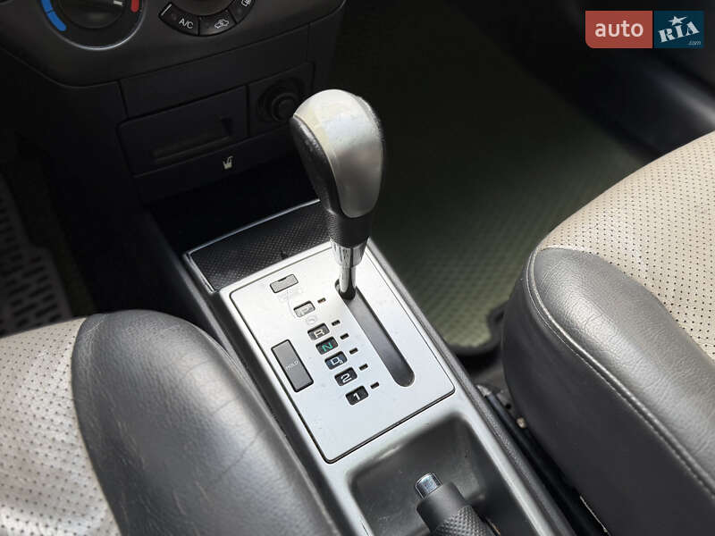 Хэтчбек Chevrolet Aveo 2009 в Шептицькому