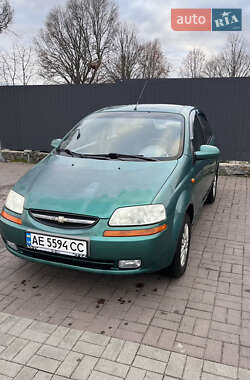 Седан Chevrolet Aveo 2005 в Днепре