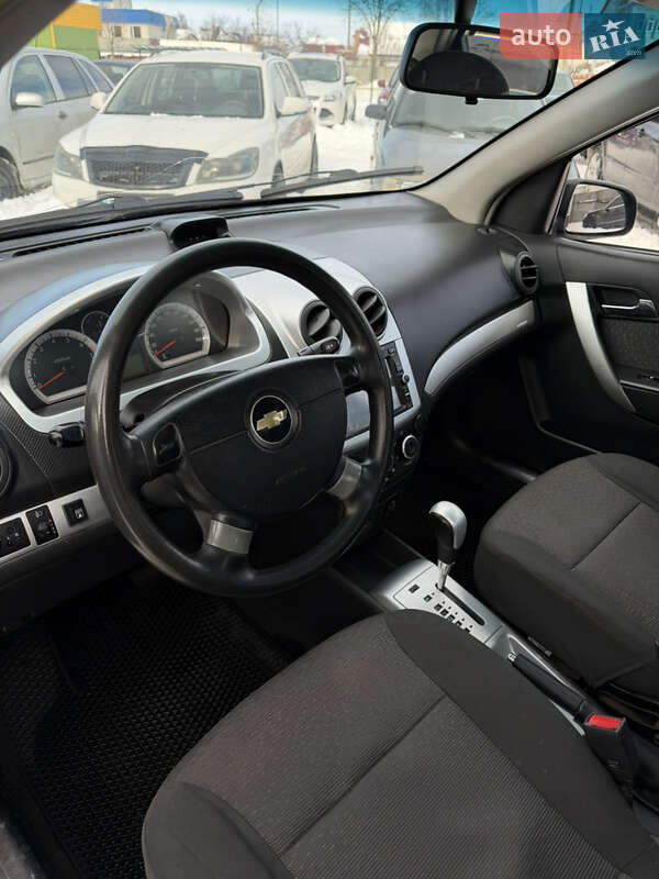 Седан Chevrolet Aveo 2011 в Чернігові