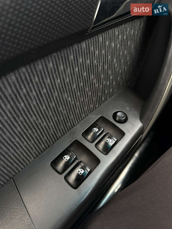 Седан Chevrolet Aveo 2011 в Чернігові