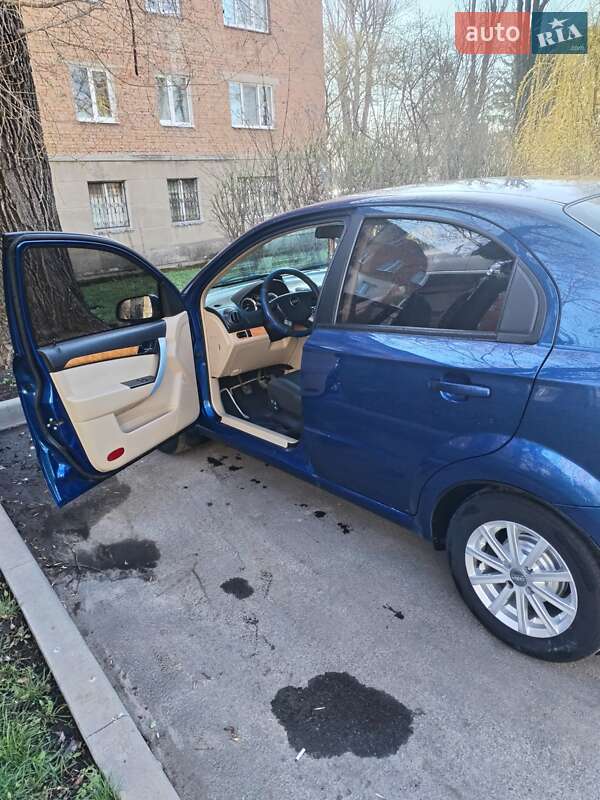 Седан Chevrolet Aveo 2008 в Хмельницькому