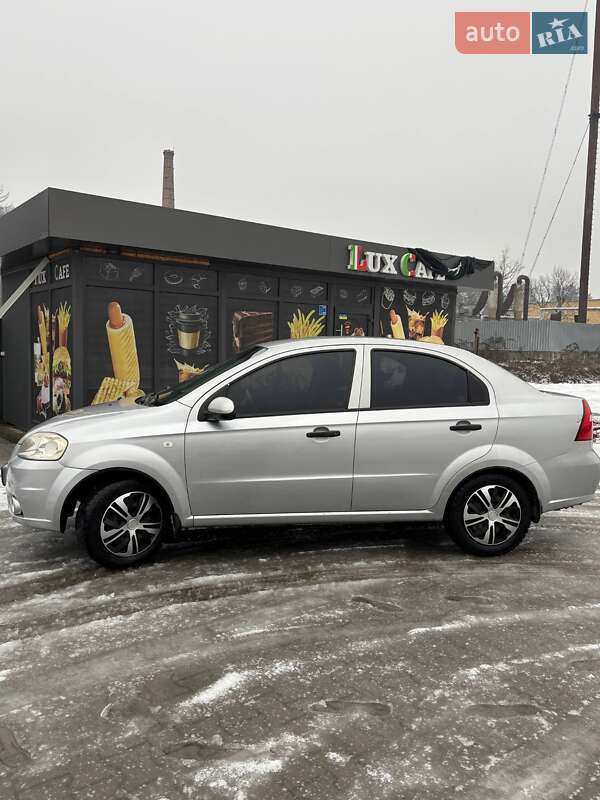 Седан Chevrolet Aveo 2008 в Иршаве
