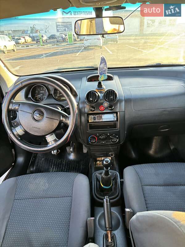 Седан Chevrolet Aveo 2006 в Одесі