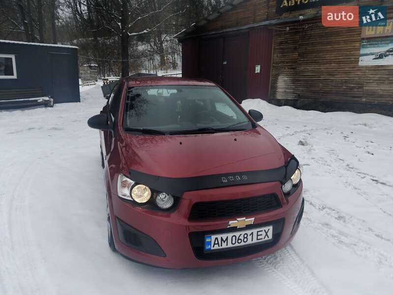 Седан Chevrolet Aveo 2012 в Житомирі
