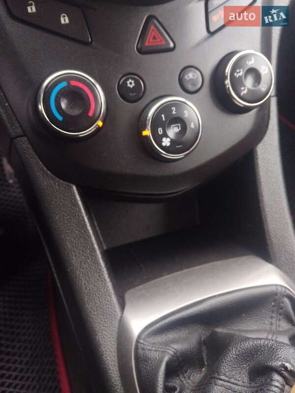 Седан Chevrolet Aveo 2012 в Житомирі