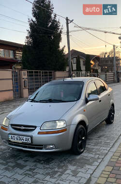 Седан Chevrolet Aveo 2006 в Ужгороде