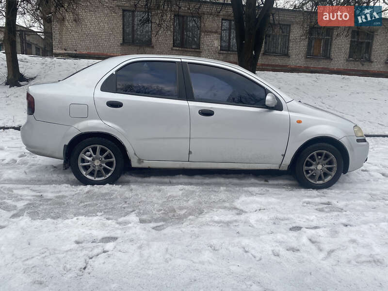 Седан Chevrolet Aveo 2005 в Каменском фото 3 Седан Chevrolet Aveo 2005 в Каменском