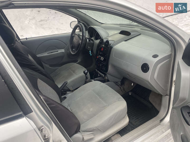 Седан Chevrolet Aveo 2005 в Каменском фото 11 Седан Chevrolet Aveo 2005 в Каменском