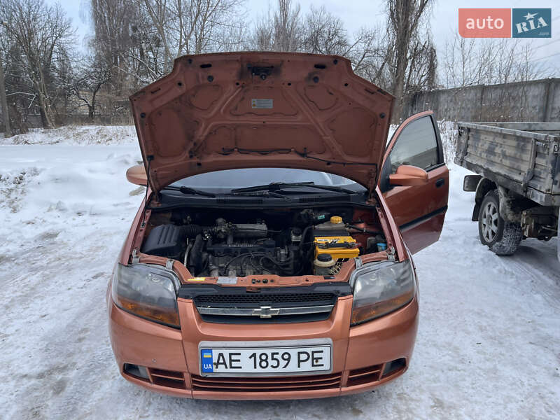 Седан Chevrolet Aveo 2006 в Киеве