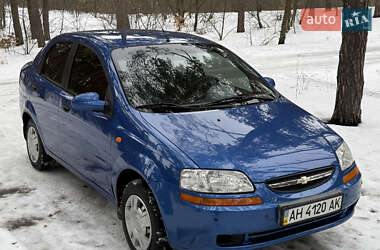 Седан Chevrolet Aveo 2005 в Киеве