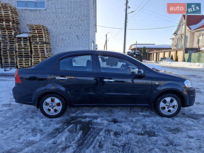 Седан Chevrolet Aveo 2011 в Шостці