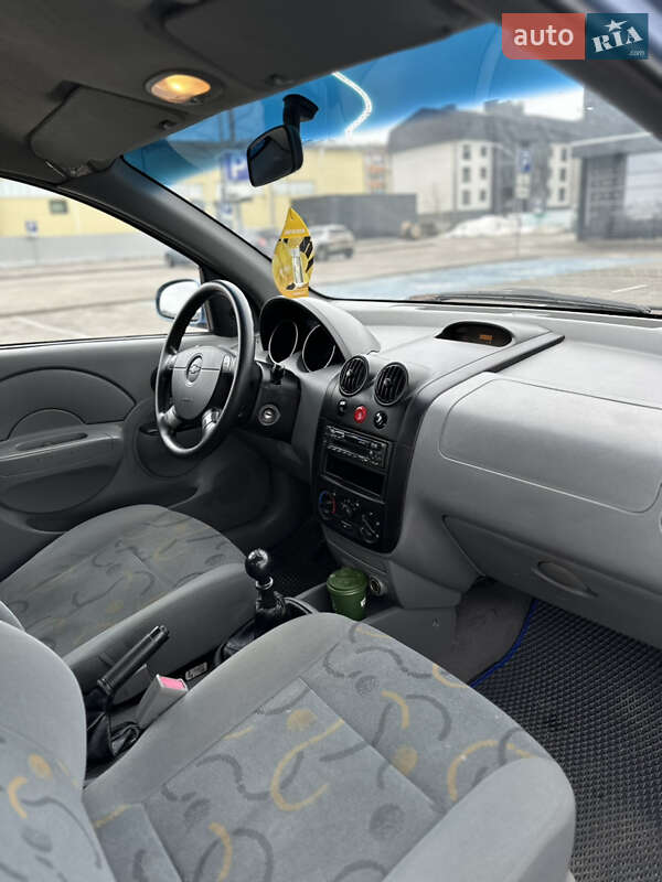 Седан Chevrolet Aveo 2005 в Киеве фото 12 Седан Chevrolet Aveo 2005 в Киеве