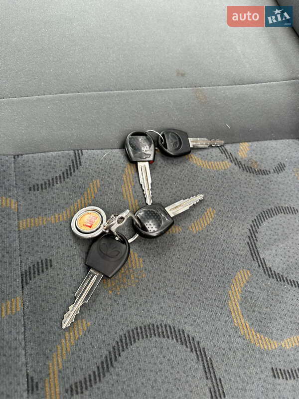 Седан Chevrolet Aveo 2005 в Киеве фото 15 Седан Chevrolet Aveo 2005 в Киеве