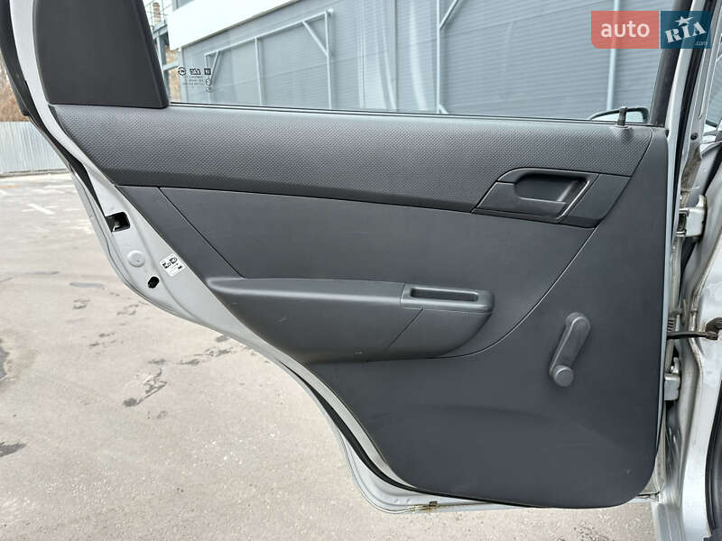 Седан Chevrolet Aveo 2011 в Киеве фото 17 Седан Chevrolet Aveo 2011 в Киеве