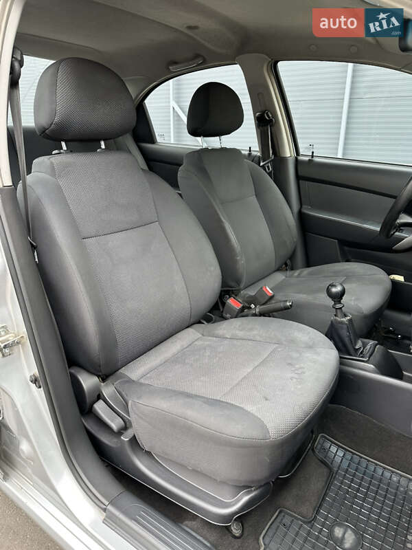 Седан Chevrolet Aveo 2011 в Киеве фото 19 Седан Chevrolet Aveo 2011 в Киеве