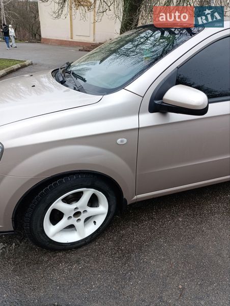 Седан Chevrolet Aveo 2008 в Никополе