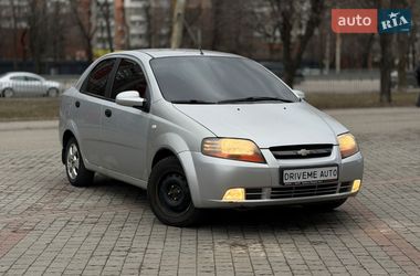 Седан Chevrolet Aveo 2006 в Дніпрі