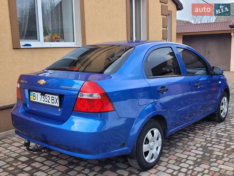 Седан Chevrolet Aveo 2008 в Миргороді